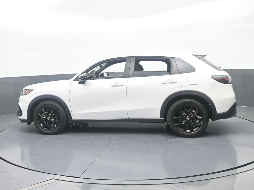 Used 2025 Honda HR-V Sport image 3