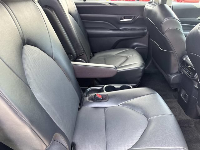 Used 2024 Toyota Grand Highlander AWD image 34