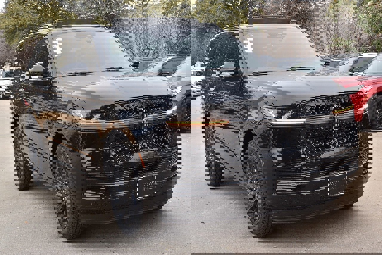 New 2025 Lincoln Navigator Reserve w/ Jet Appearance Package image 10