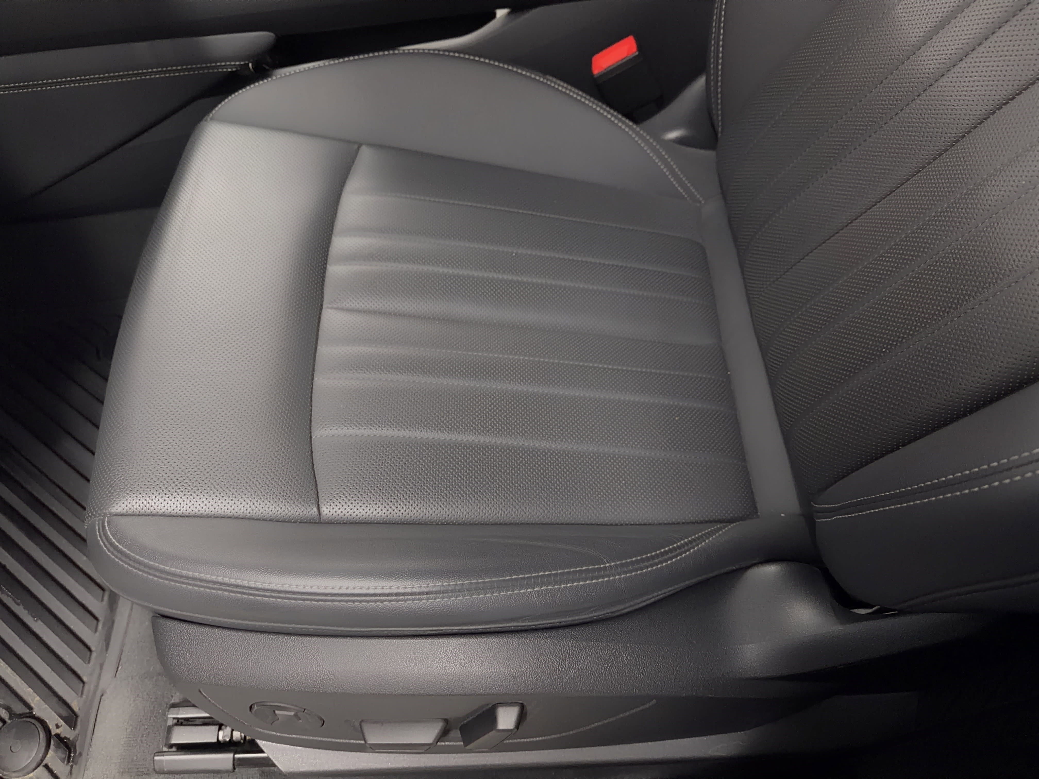 Used 2024 Audi Q8 e-tron Premium Plus AWD/4WD image 16