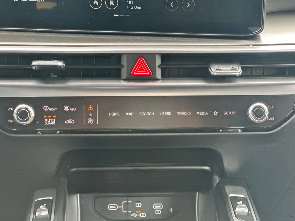 New 2025 Kia Sorento EX image 23