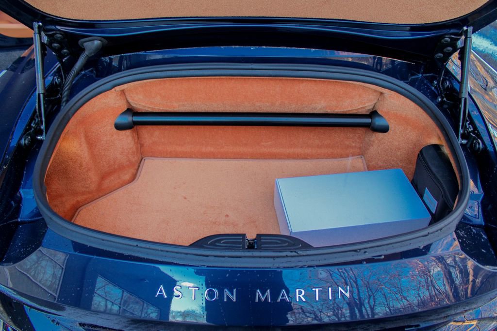 New 2026 Aston Martin V8 Vantage Convertible RWD image 21