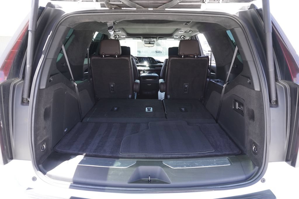 Certified 2023 Cadillac Escalade V w/ Heavy-Duty Trailer Package AWD/4WD image 8