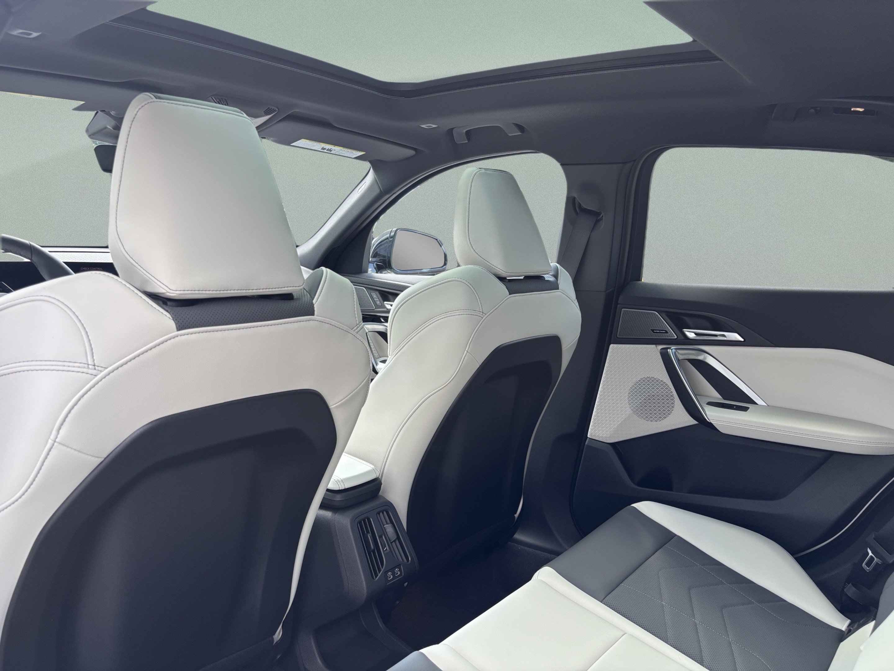 New 2027 BMW X2 xDrive28i AWD/4WD image 29