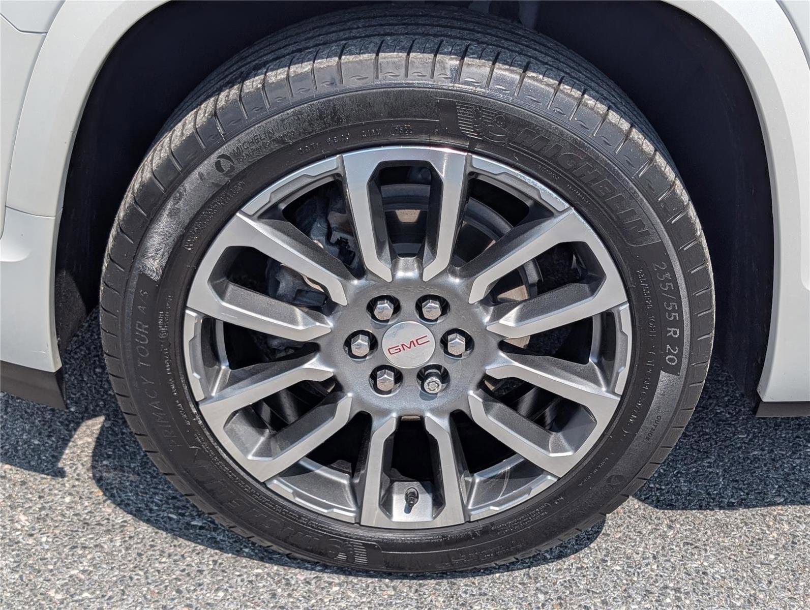 Used 2022 GMC Acadia Denali w/ Denali Ultimate Package AWD/4WD image 10