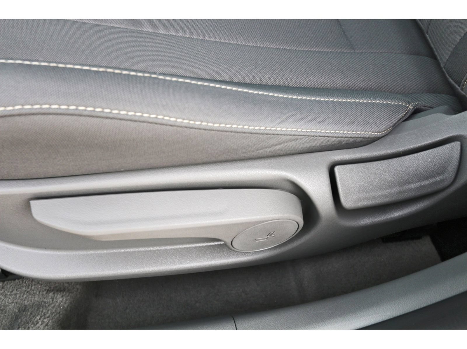 Certified 2026 Hyundai Elantra Sport w/ Cargo Package FWD image 29