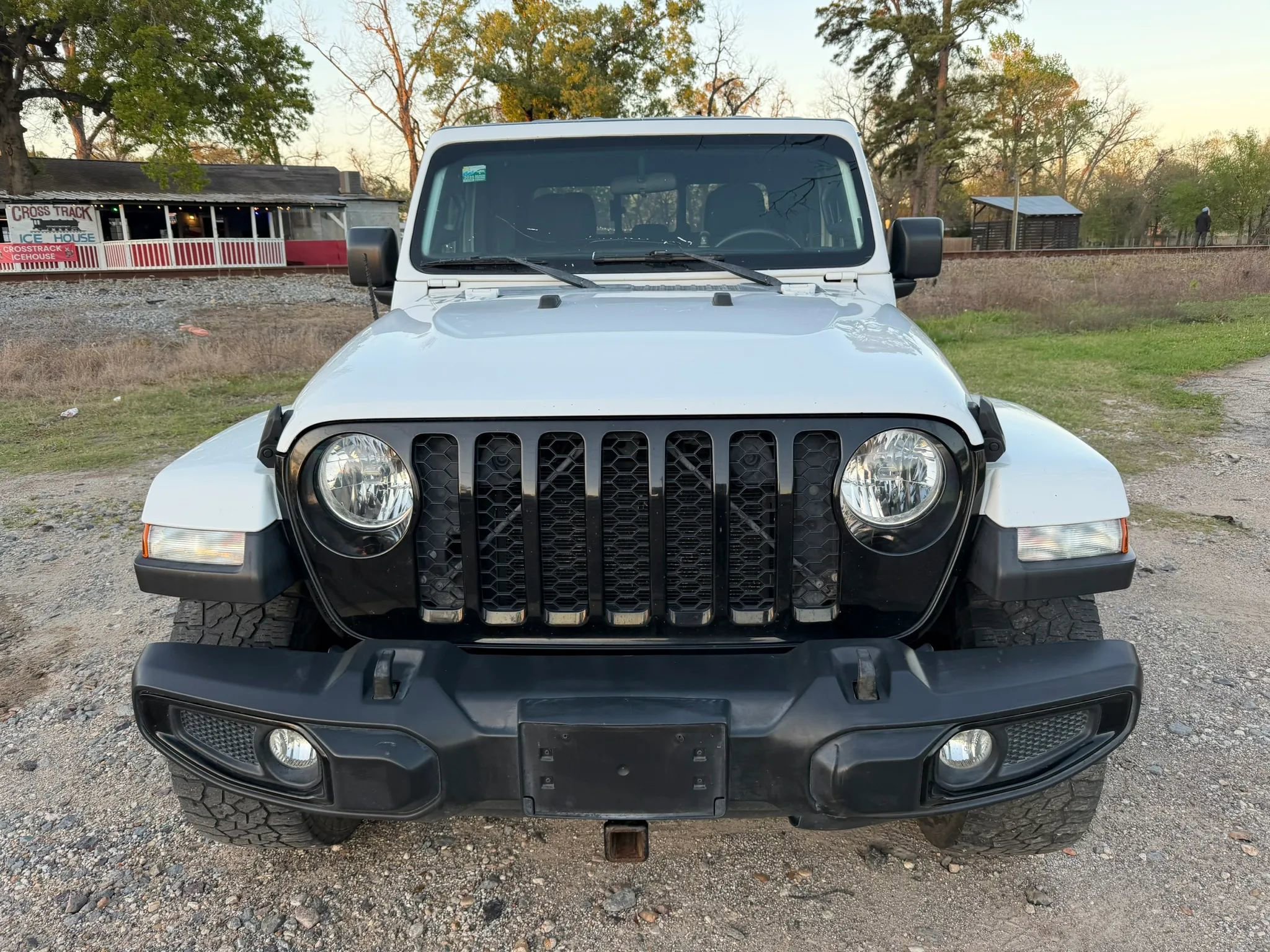 Used 2021 Jeep Gladiator Sport image 2