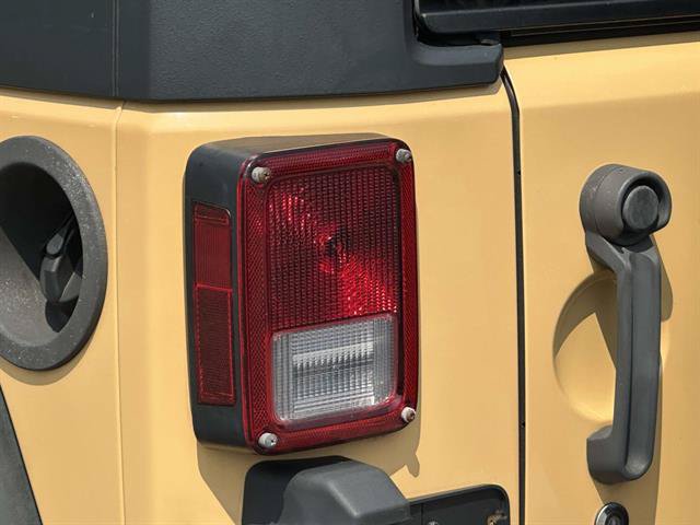 Used 2013 Jeep Wrangler Sport AWD/4WD image 29