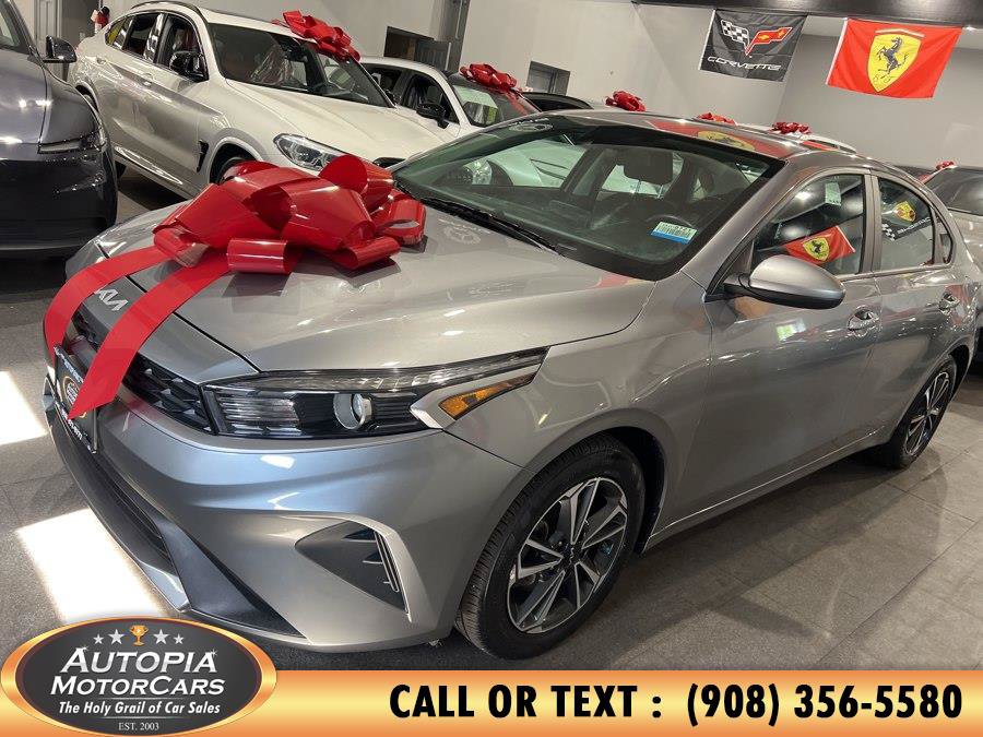 Used 2024 Kia Forte LXS FWD image 2