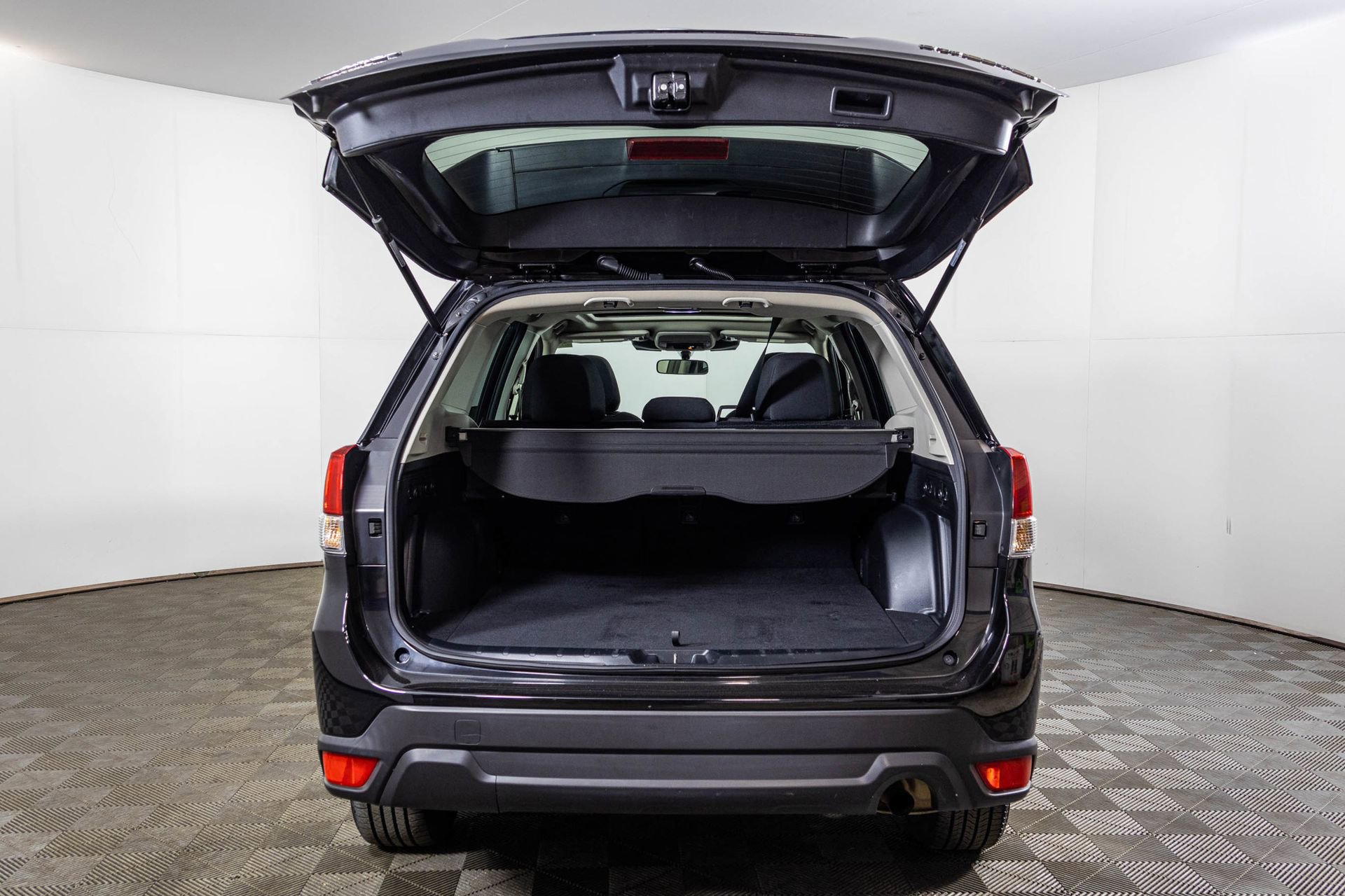 Used 2022 Subaru Forester Premium image 40