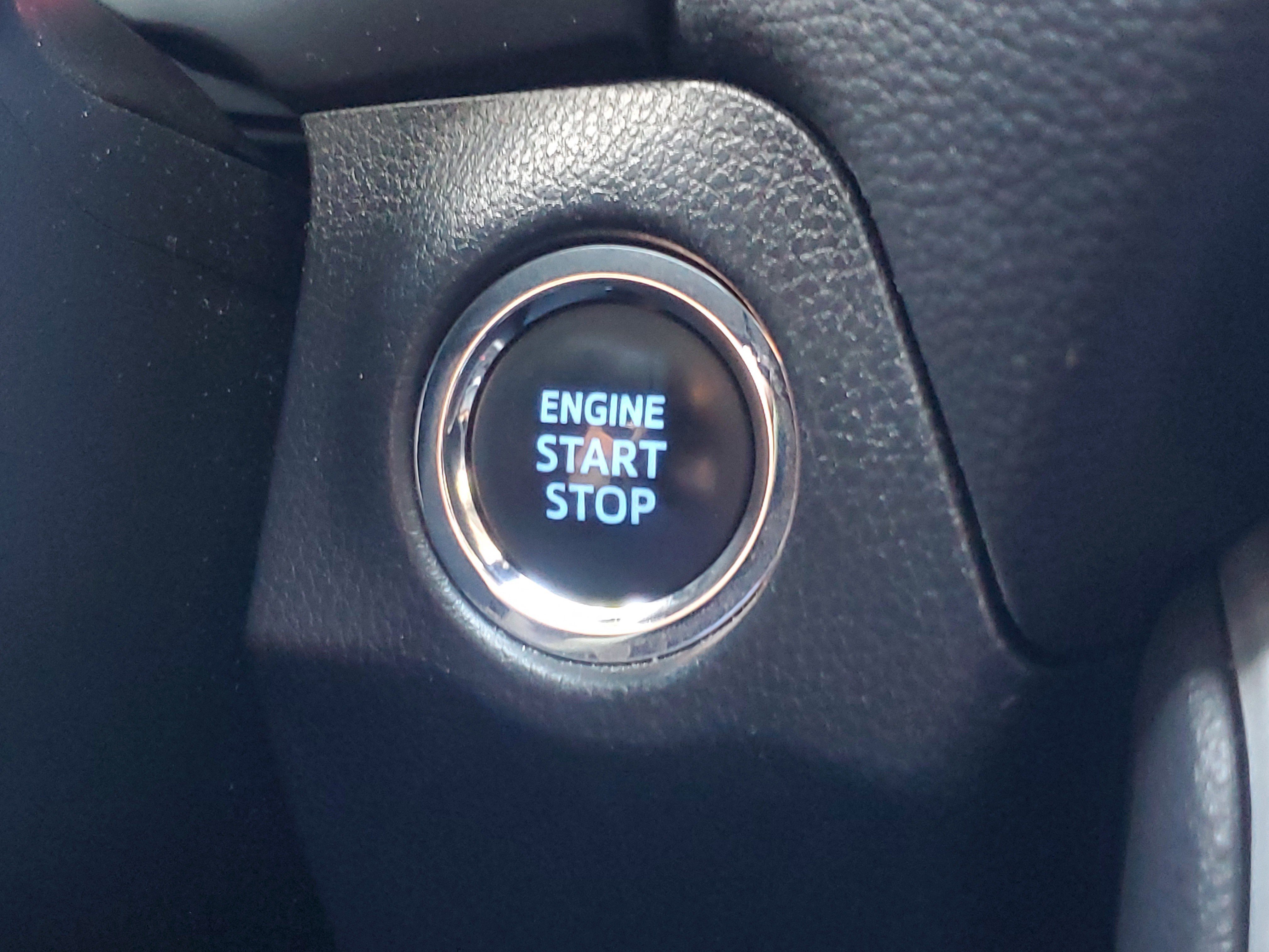 Used 2022 Toyota RAV4 XLE image 31