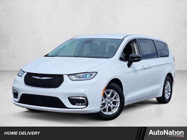 Used 2024 Chrysler Pacifica Touring-L FWD image 1