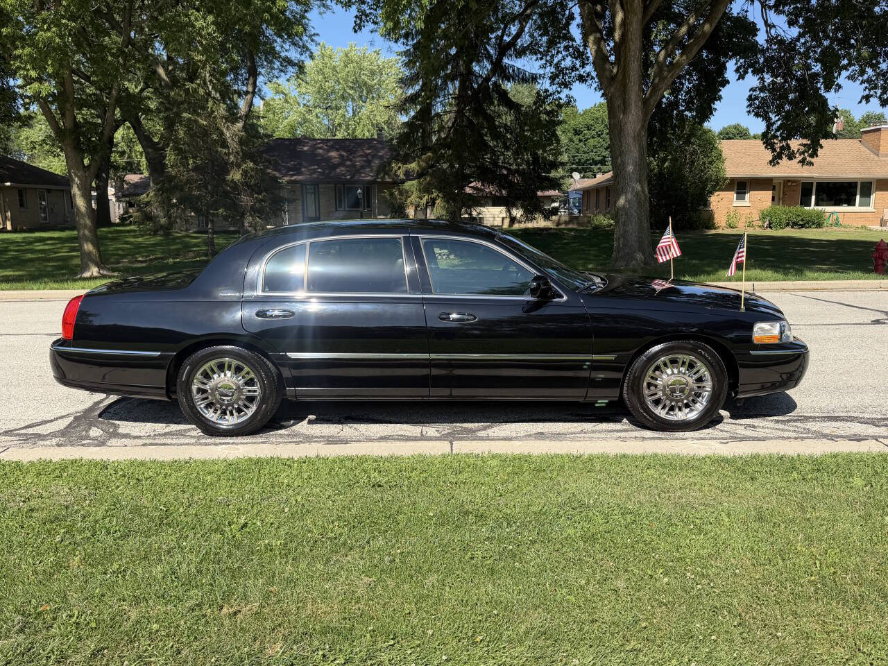 Used 2006 Lincoln Town Car Signature L RWD image 5