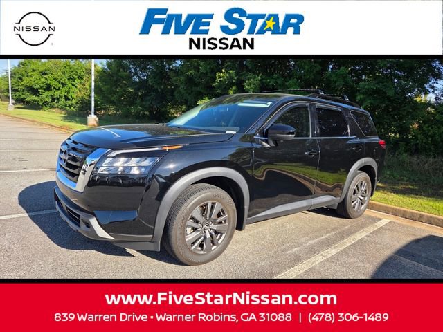 Used 2024 Nissan Pathfinder SV FWD image 3