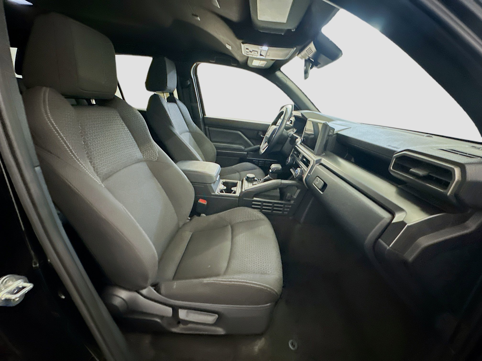 Used 2025 Toyota 4Runner SR5 image 31