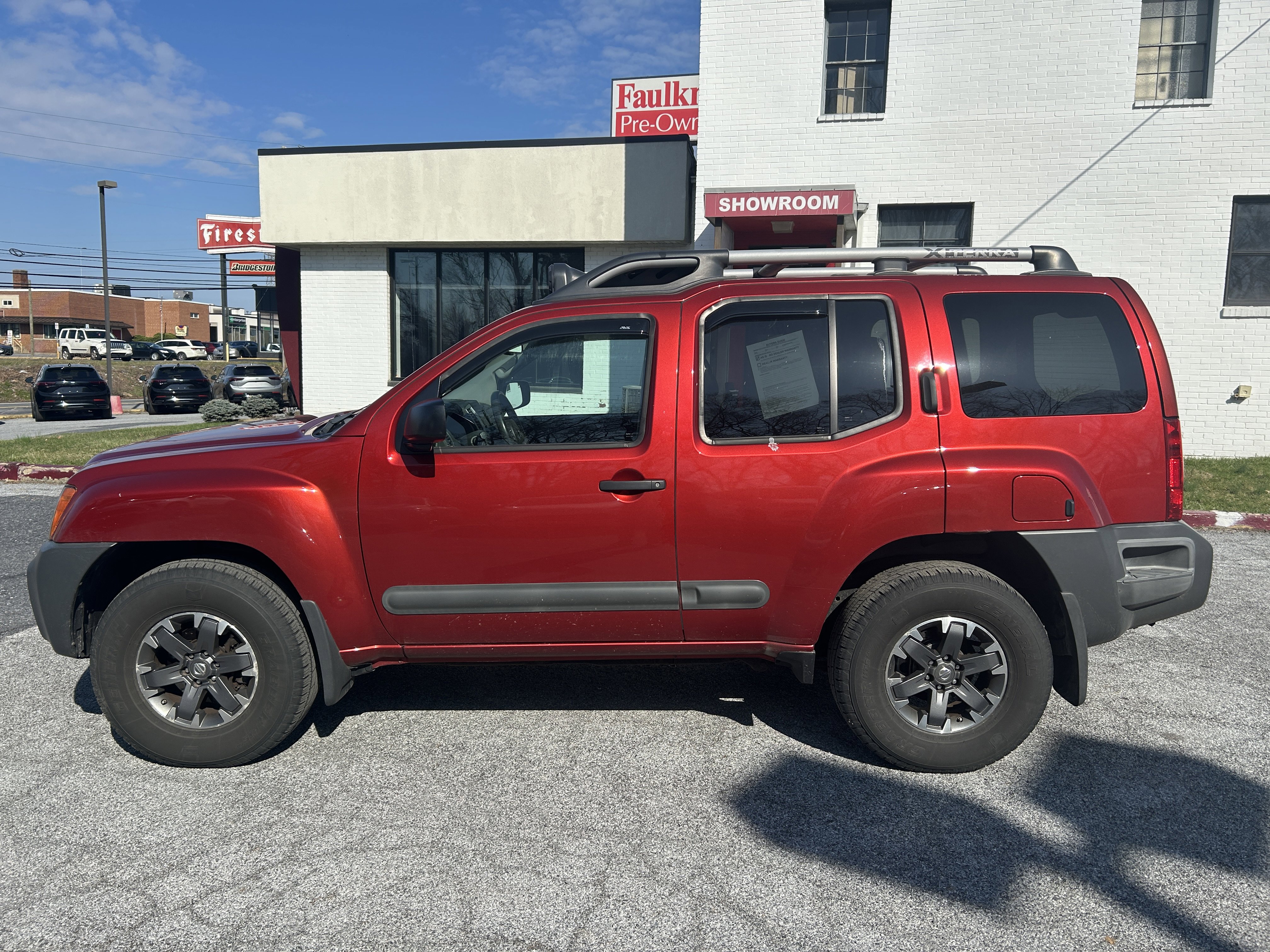 Used 2014 Nissan Xterra PRO-4X w/ Pro-4x Leather Package image 10