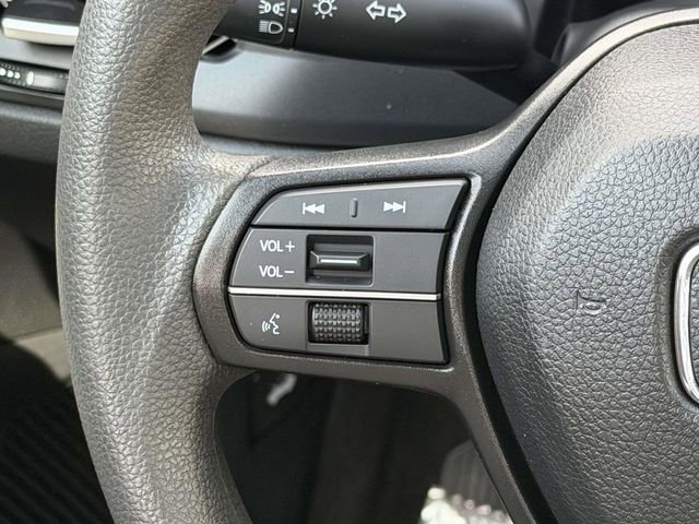 Used 2023 Honda Accord EX image 18