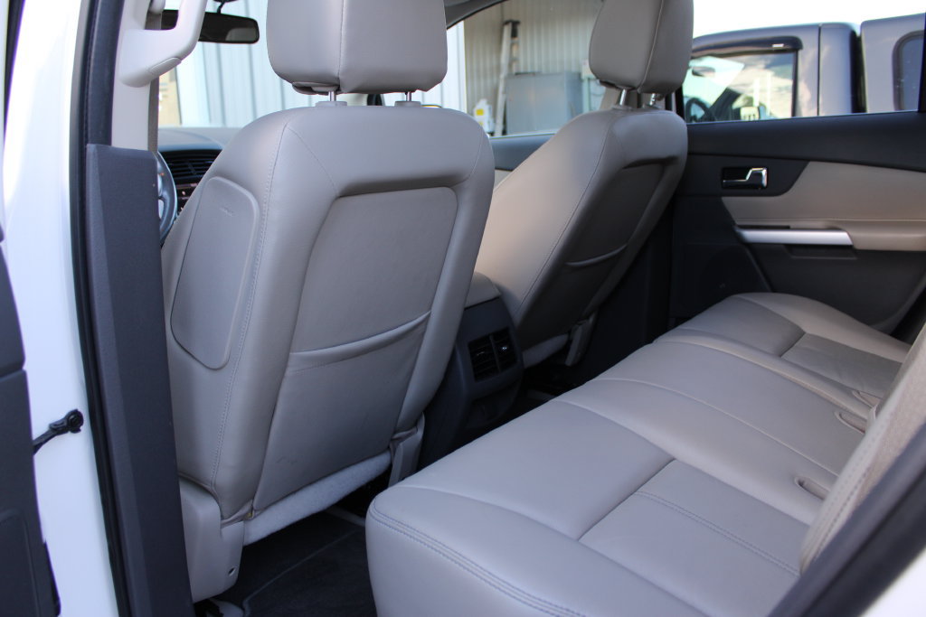 Used 2013 Ford Edge Limited FWD image 23