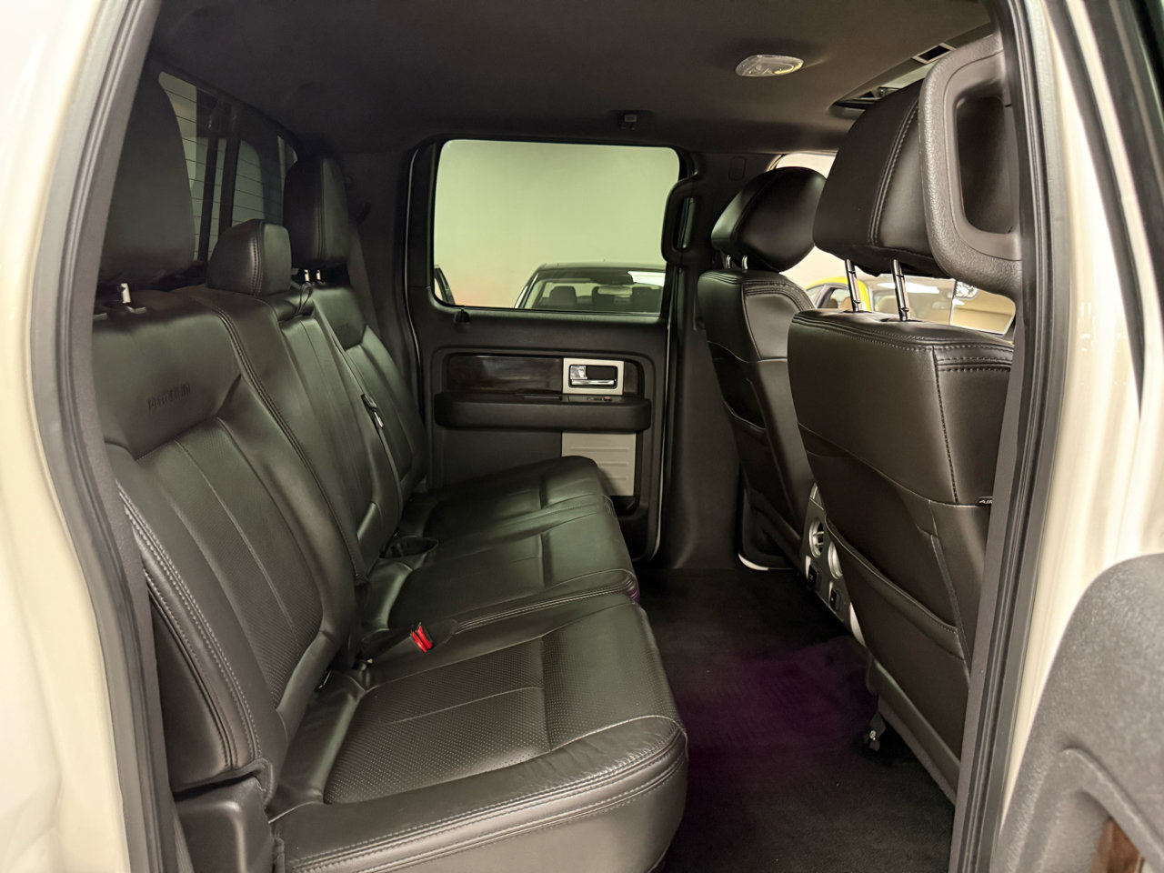 Used 2014 Ford F150 Platinum image 26