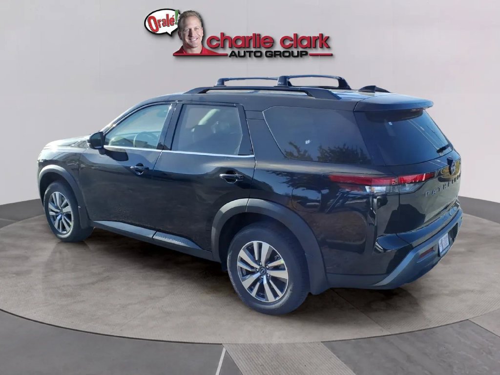 New 2026 Nissan Pathfinder SL FWD image 3