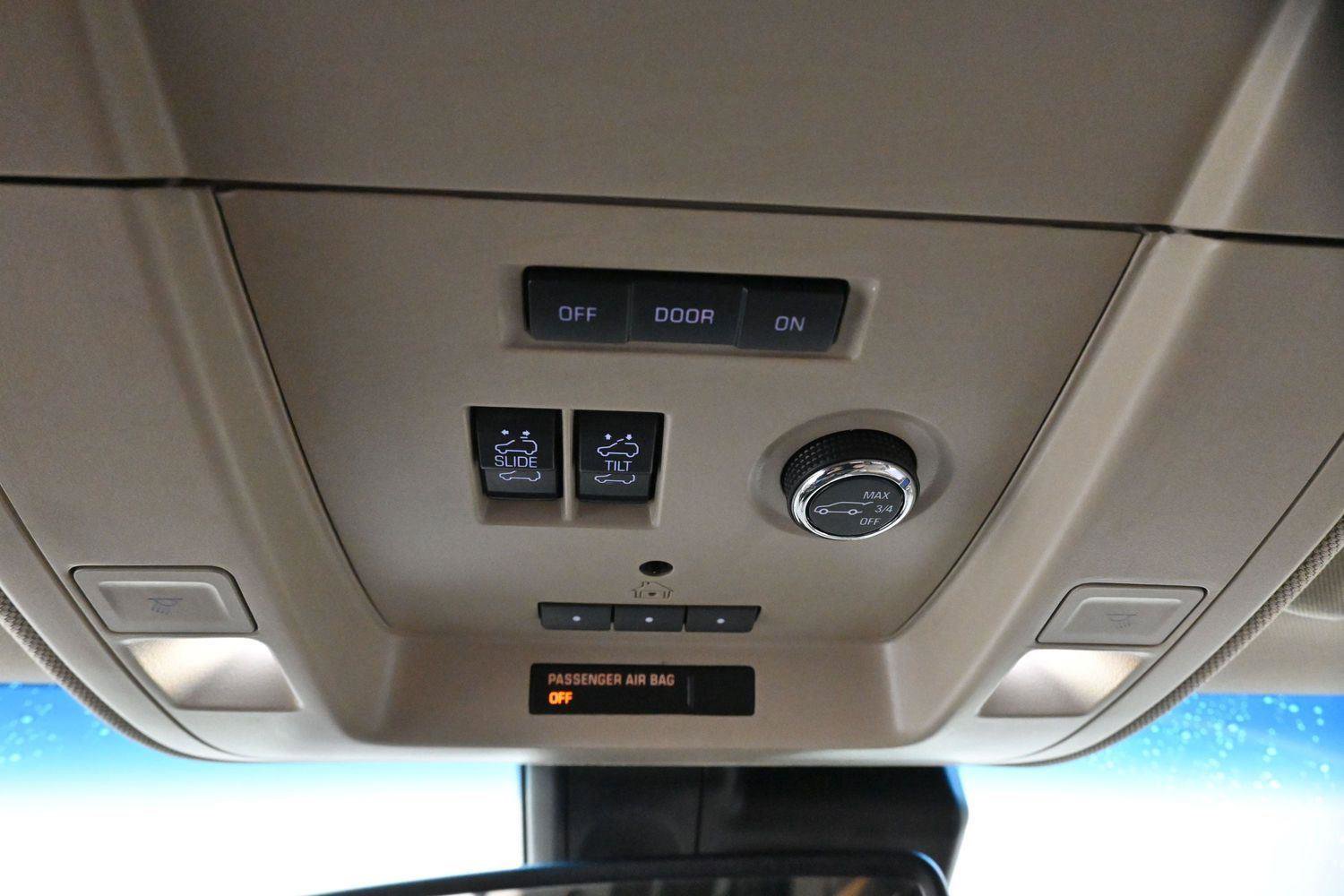 Used 2016 Chevrolet Suburban LTZ AWD/4WD image 31