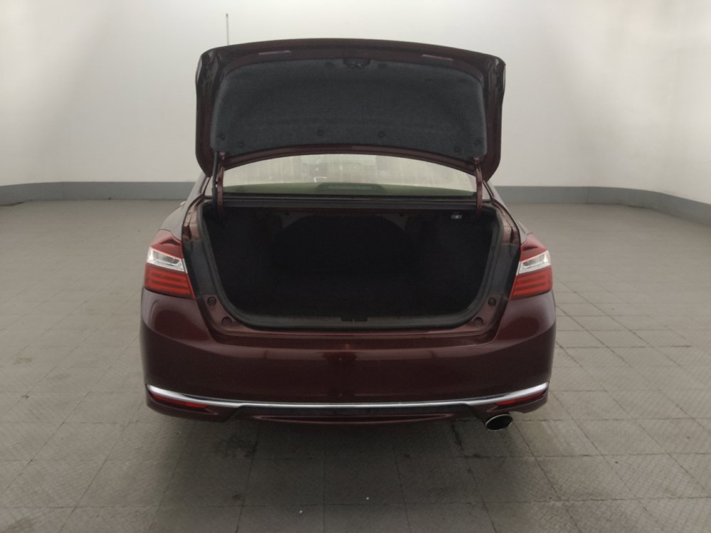 Used 2017 Honda Accord LX image 29