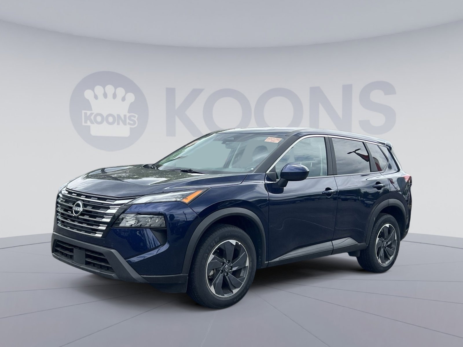 Used 2025 Nissan Rogue SV FWD image 1