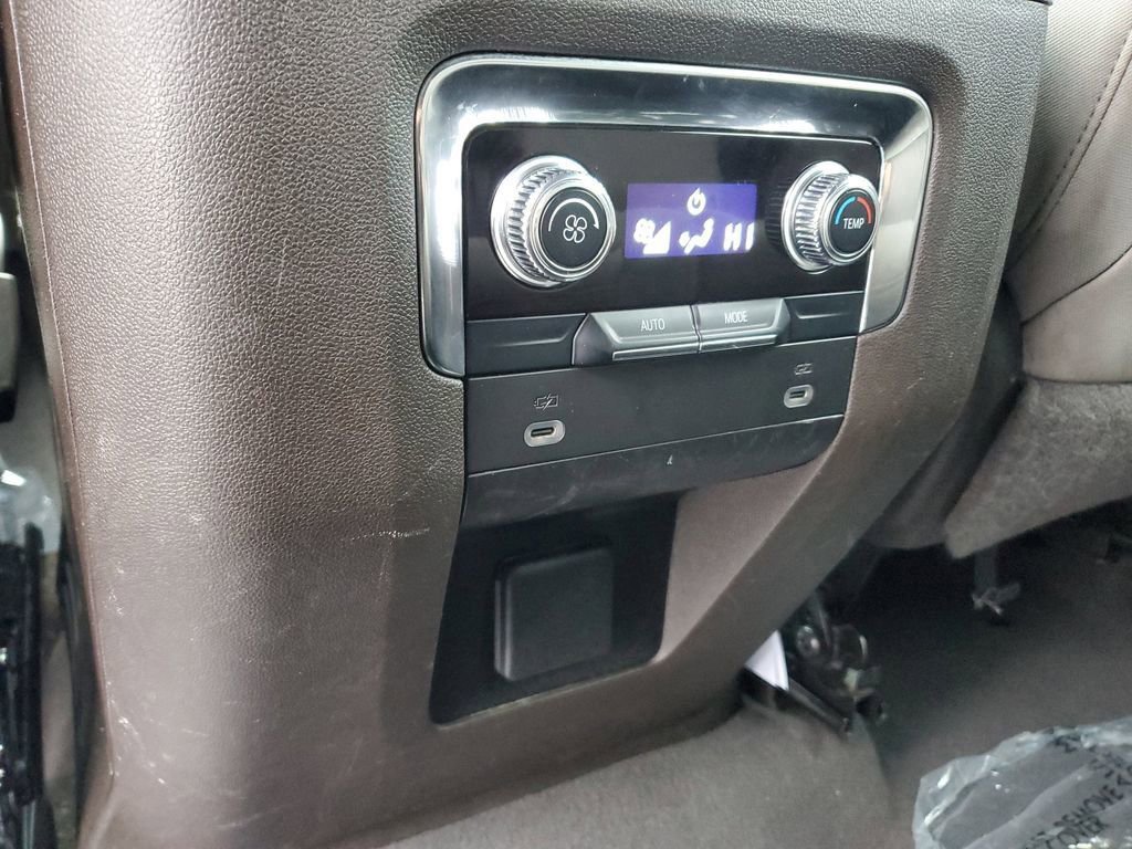 Used 2023 GMC Yukon XL SLE w/ Gmc Pro Safety Plus Package image 11