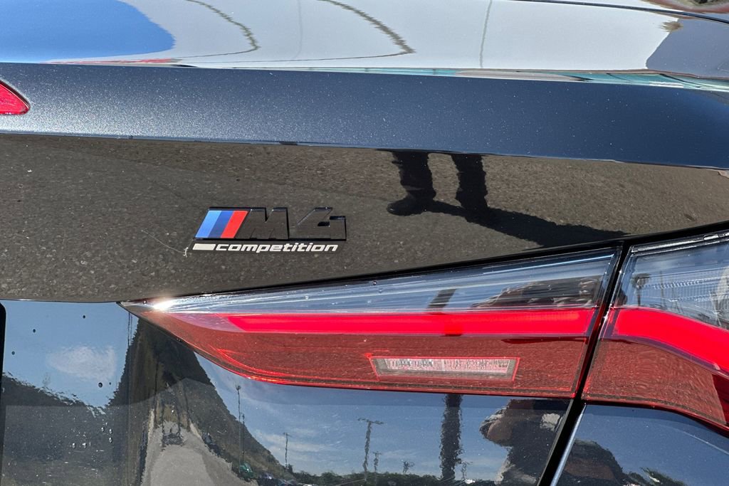 Used 2023 BMW M4 xDrive Competition w/ M Carbon Exterior Package AWD/4WD image 38