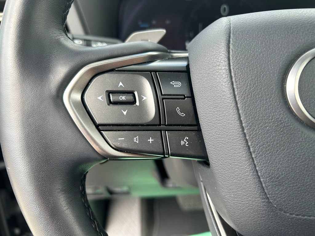 Used 2024 Lexus GX 550 AWD/4WD image 17