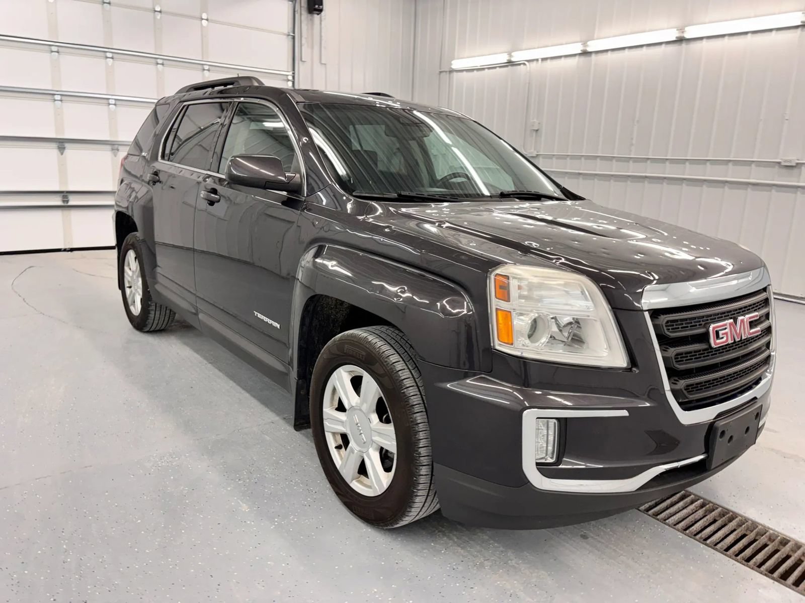 Used 2016 GMC Terrain SLE w/ Driver Alert Package I FWD image 19