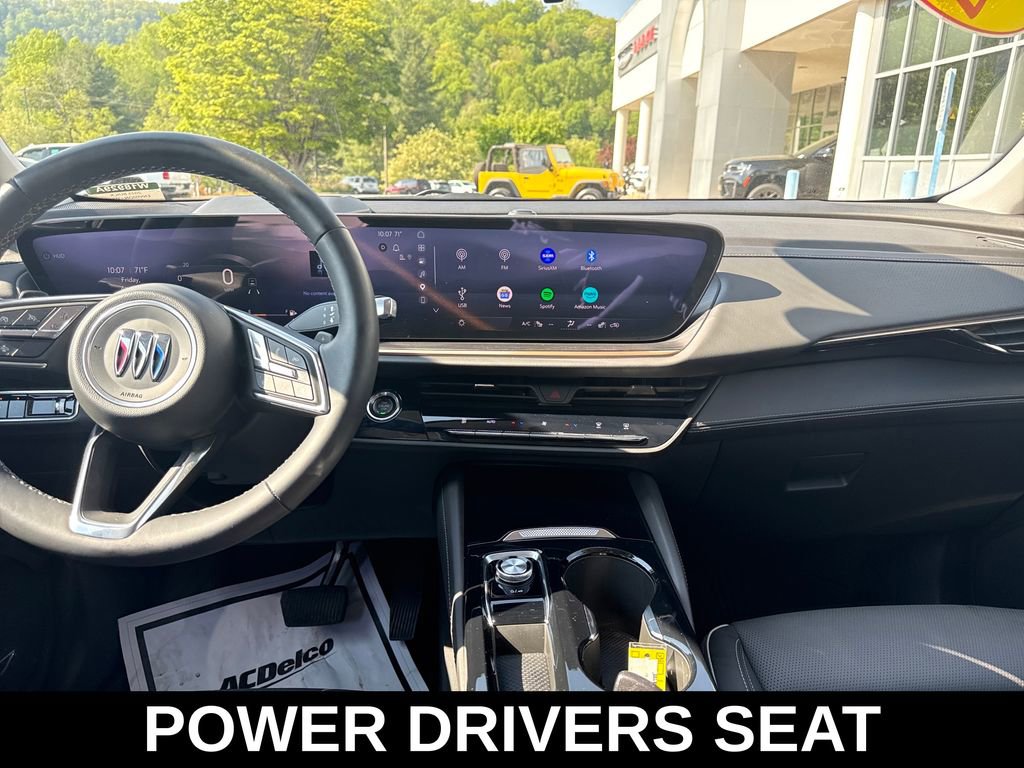 Used 2025 Buick Envision Avenir AWD/4WD image 16