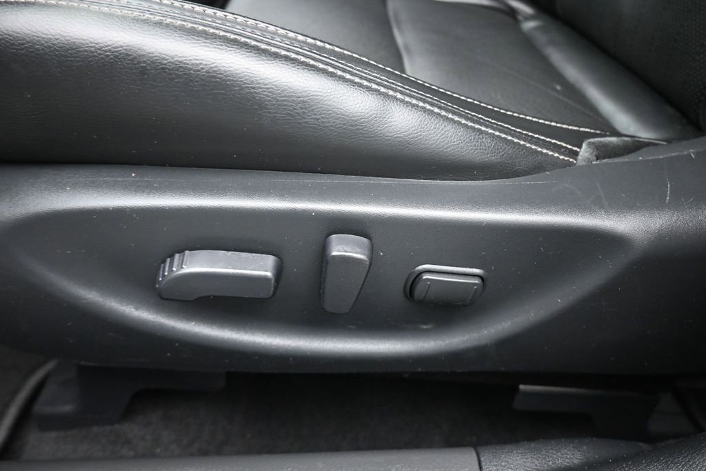 Used 2017 Nissan Maxima 3.5 SL FWD image 12
