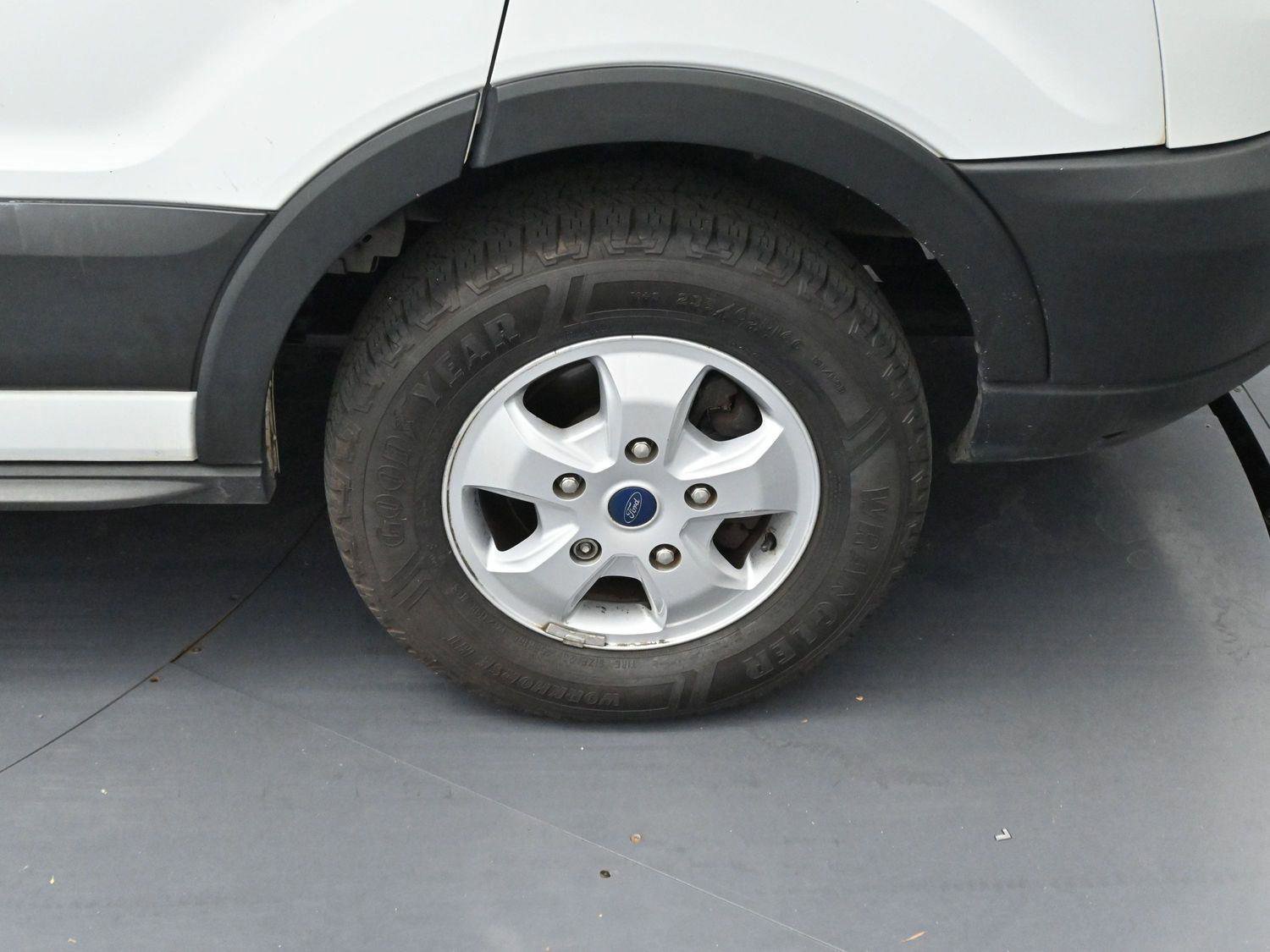 Used 2019 Ford Transit 250 130 Low Roof image 30