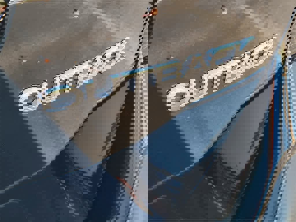 Used 2022 Subaru Outback Limited image 5