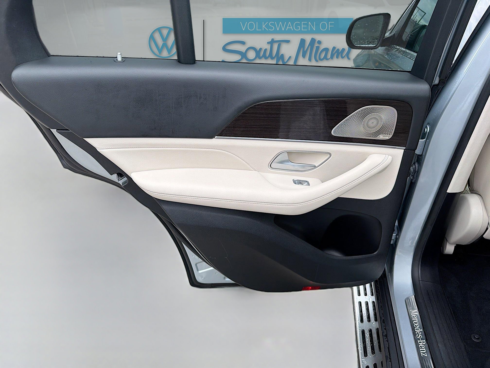 Used 2022 Mercedes-Benz GLE 350 w/ Premium Package image 26