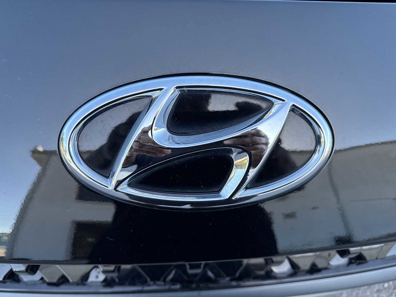 Used 2022 Hyundai Kona Limited image 11