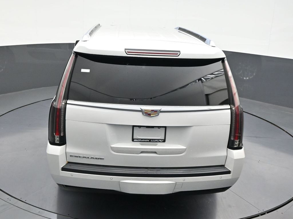 Used 2020 Cadillac Escalade ESV Premium Luxury RWD image 19