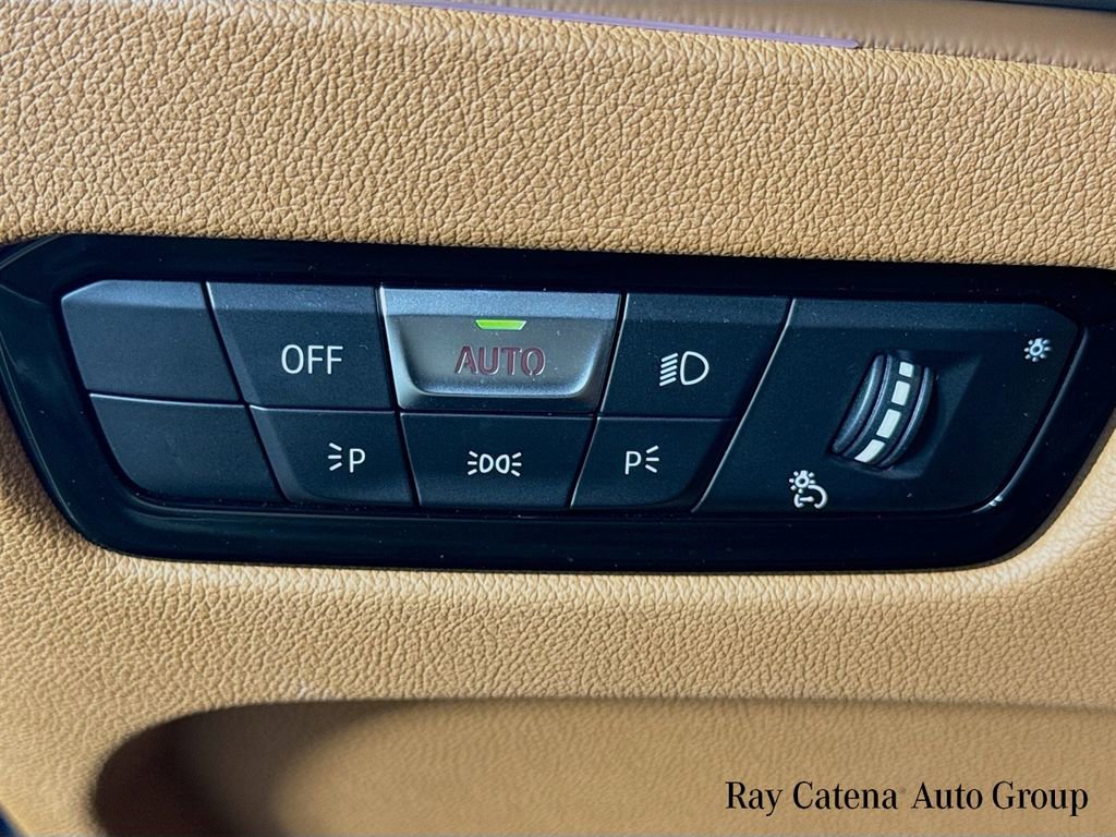 Used 2023 BMW 330i xDrive Sedan w/ Parking Assistance Package image 10