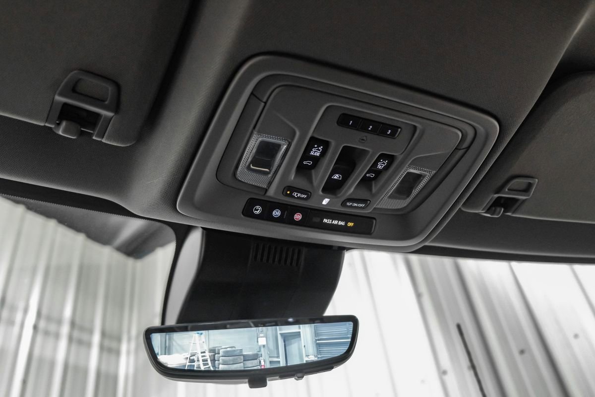 Used 2025 Chevrolet Silverado 2500 LTZ w/ LTZ Premium Texas Edition image 24