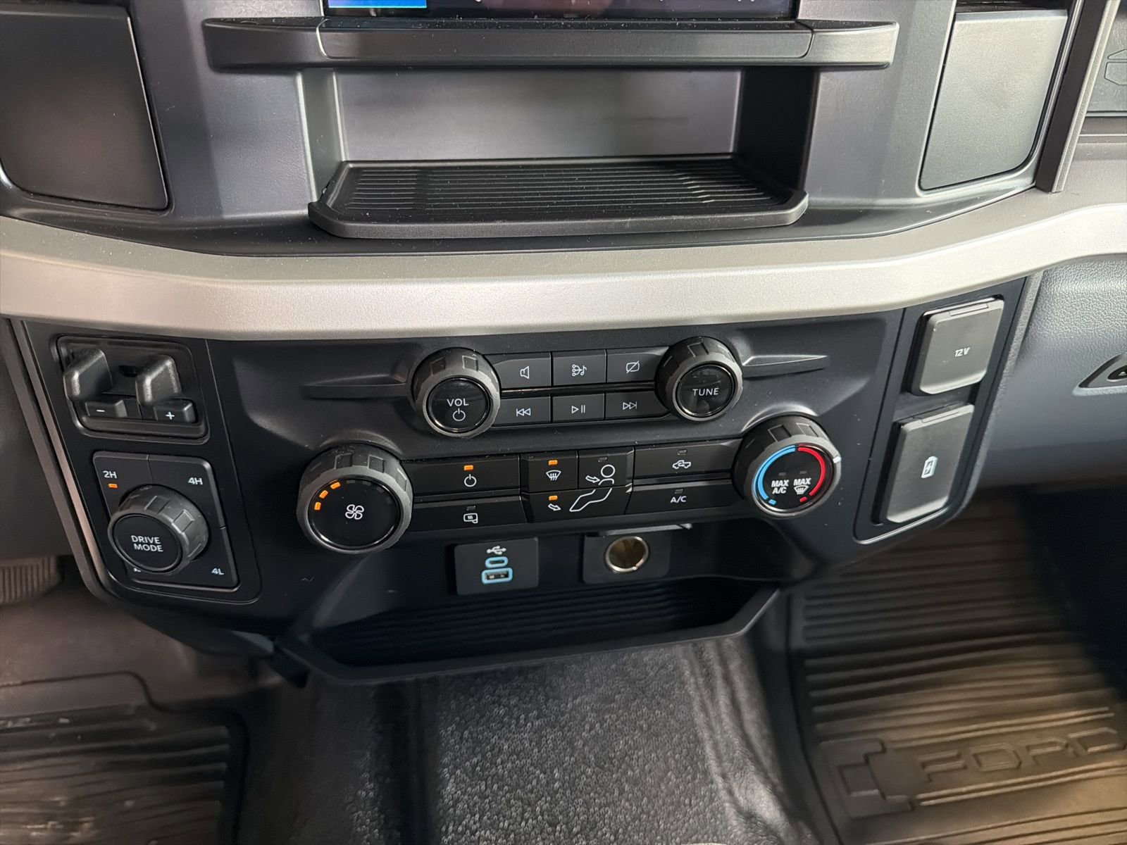 Used 2024 Ford F250 XL image 21
