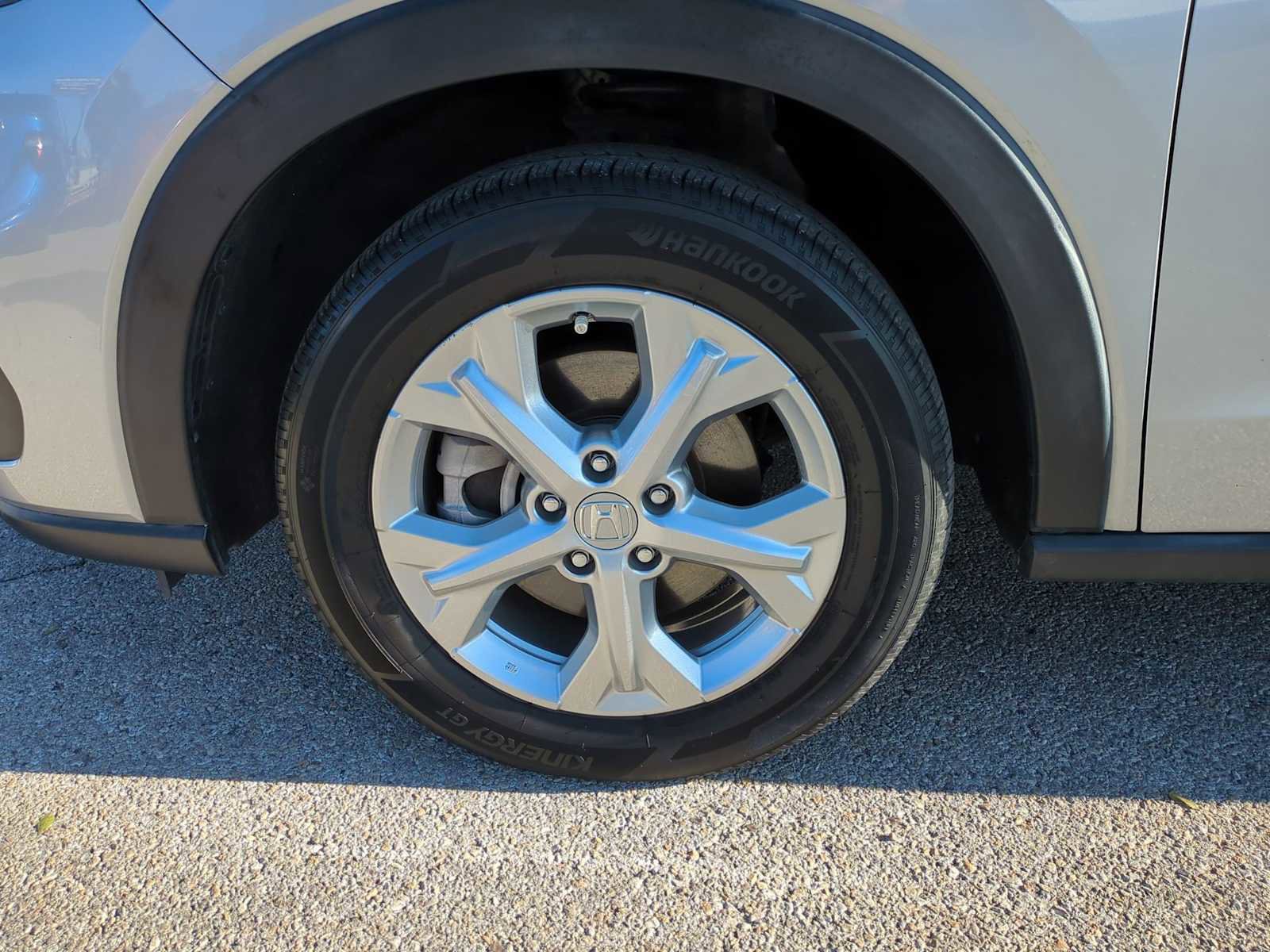 Used 2023 Honda HR-V LX image 32