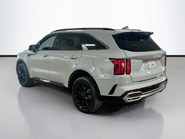 Certified 2023 Kia Sorento SX FWD image 5