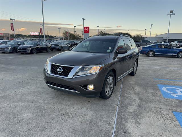 Used 2015 Nissan Pathfinder Platinum FWD image 5