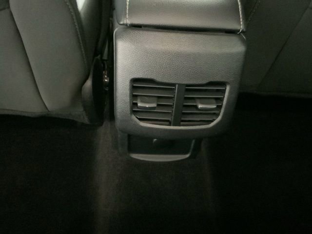 Used 2017 Ford Fusion SE w/ Fusion SE Technology Package image 30