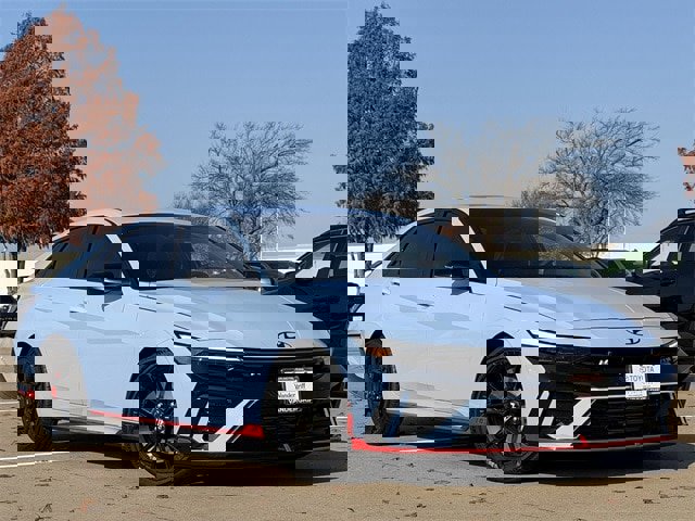 Used 2025 Hyundai Elantra N image 2