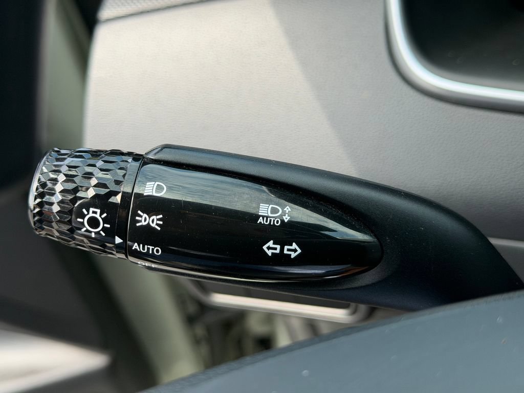 Used 2024 Hyundai Santa Cruz SE AWD/4WD image 32