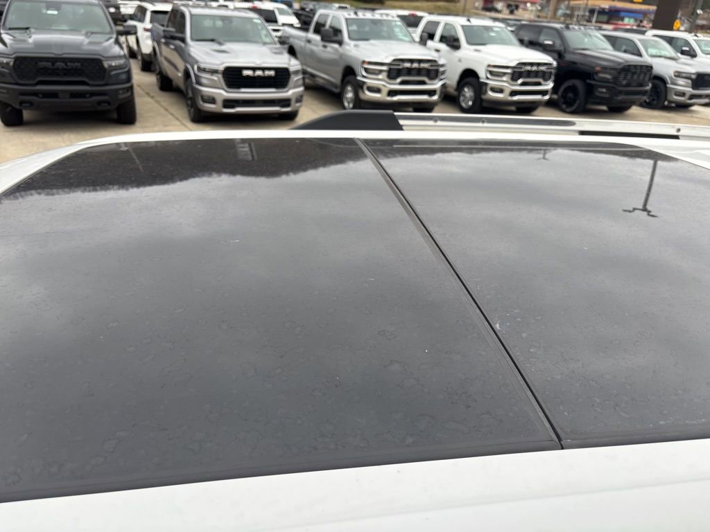 Used 2021 Ford Expedition Limited image 14