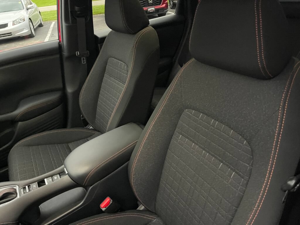 Used 2025 Honda HR-V Sport image 7