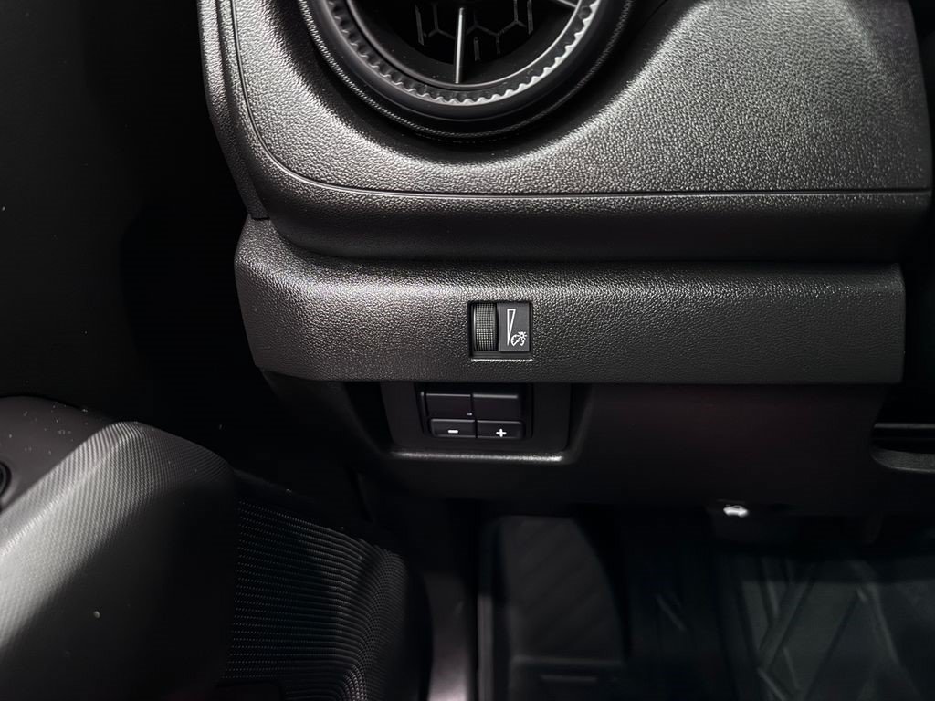 Certified 2025 Chevrolet Colorado Trail Boss AWD/4WD image 25